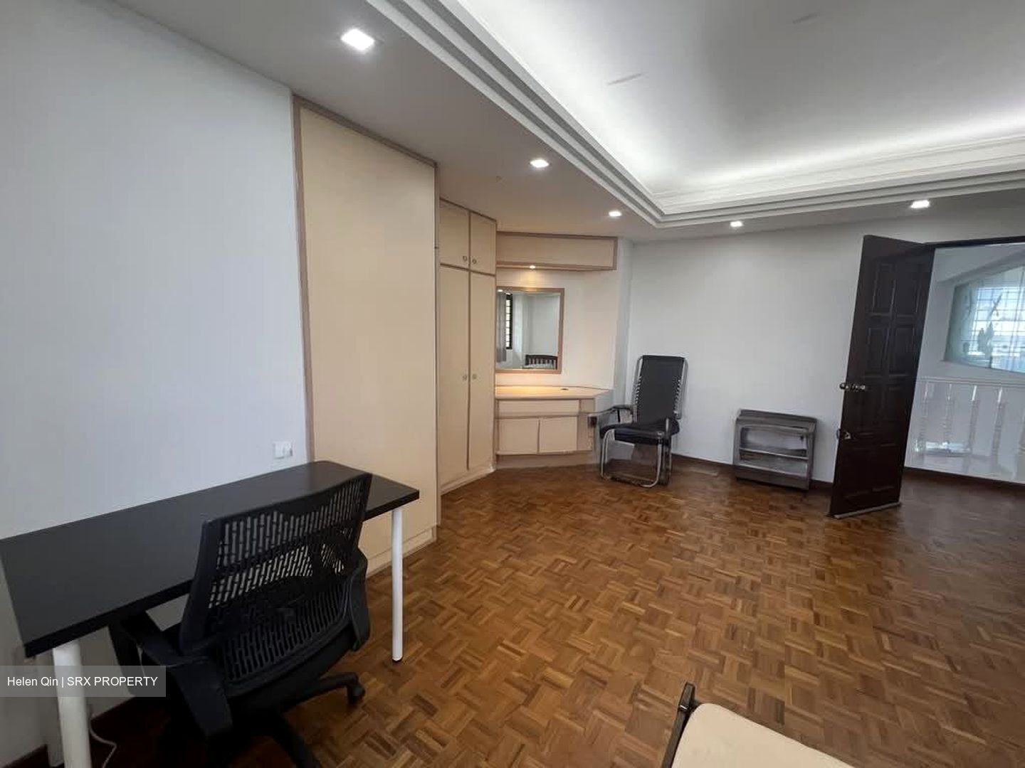 Lakeside Tower (D22), Apartment #574596341